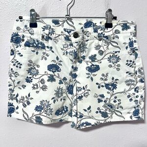 TWO Vince Camuto Blue and White Jean Shorts Floral Design 26